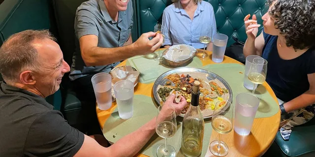 Washington DC Food Tour in Local Neighborhoods - Image 5