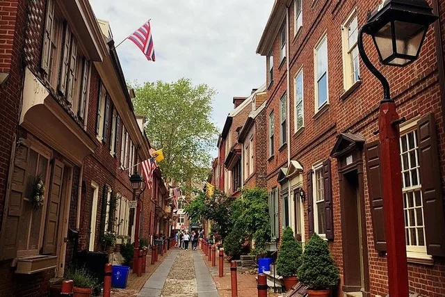 Philadelphia Walking Tour in Arabic 2 hr - Image 2