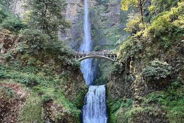 Portland Multnomah Falls and Columbia Gorge Tour - Image 1