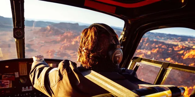 Las Vegas Valley of Fire Helicopter Tour with Landing - Image 4