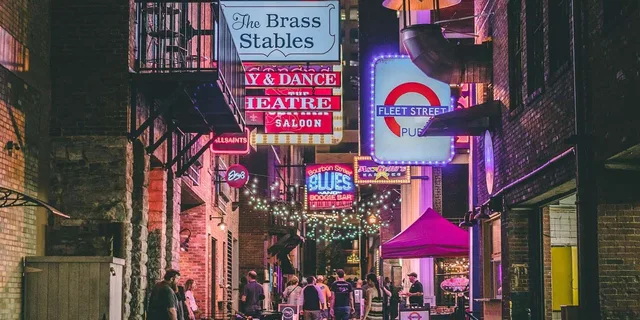 Nashville Speakeasy Secrets True Crime Pub Crawl 2 hr - Image 3