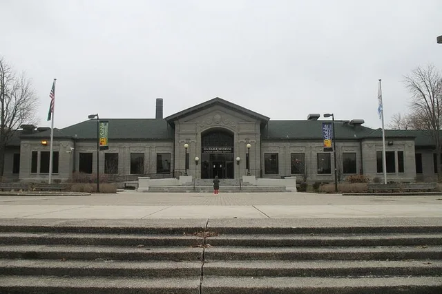 Chicago Audio Tour of Storied Neighborhood - Image 1