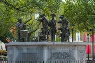 Savannah Historic Sightseeing Trolley Tour thumbnail 4