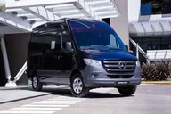 Honolulu Minibus Airport Transfer thumbnail 6