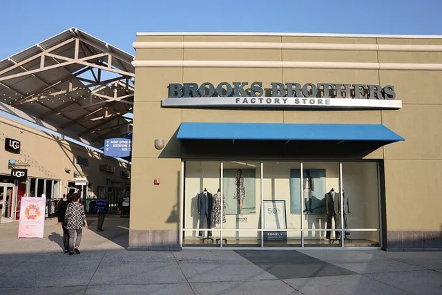 Philadelphia Shopping Tour to Outlets - Image 5