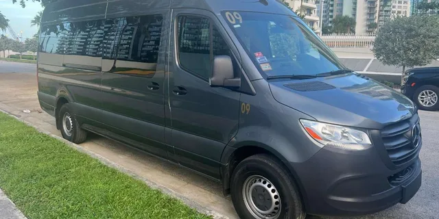 Miami Shuttle Transfer to Port or Hotel - Image 6
