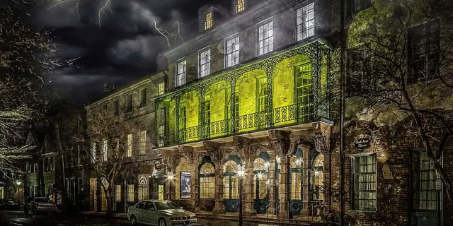 Charleston Haunted Pub Crawl - Image 2