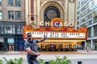 Chicago River Yoga Walk Tour 90 min thumbnail 5