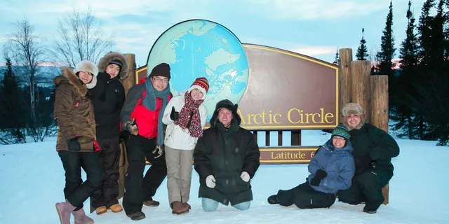 Fairbanks Arctic Circle Northern Lights Tour - Image 6