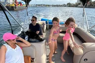 Hollywood Pontoon Boat Rental thumbnail 4