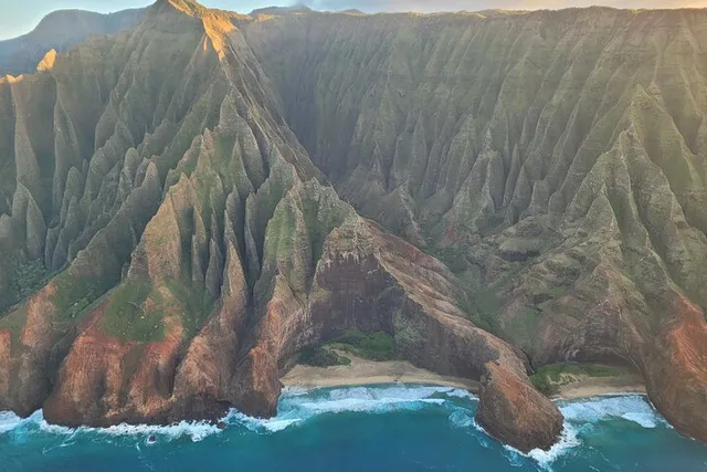 Kauaʻi Helicopter Tour Doors-Off 55 min - Image 4