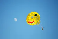 Honolulu Parasailing Adventure in Maunalua Bay thumbnail 1