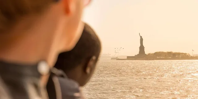 New York Statue of Liberty and Ellis Island Guided Tour - Image 4