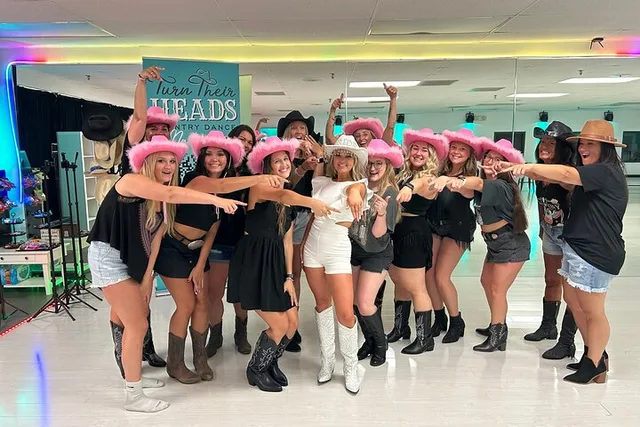 Nashville Line Dancing Class - Image 6