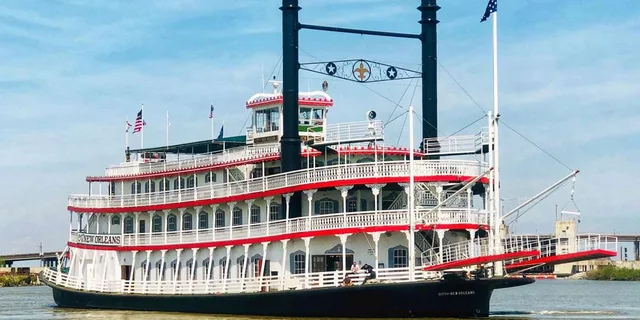 New Orleans Riverboat Cruise with Captain Narration - Image 2