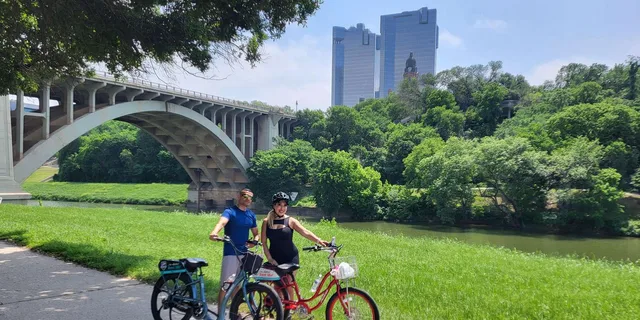 Fort Worth Electric Bike Tour - Image 4