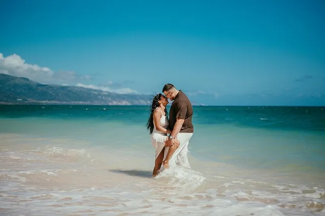 Maui Beach Engagement Photoshoot - Image 2