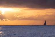 Waikiki Sunset Cruise thumbnail 5