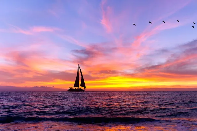 Honolulu Sunset Sail - Image 1