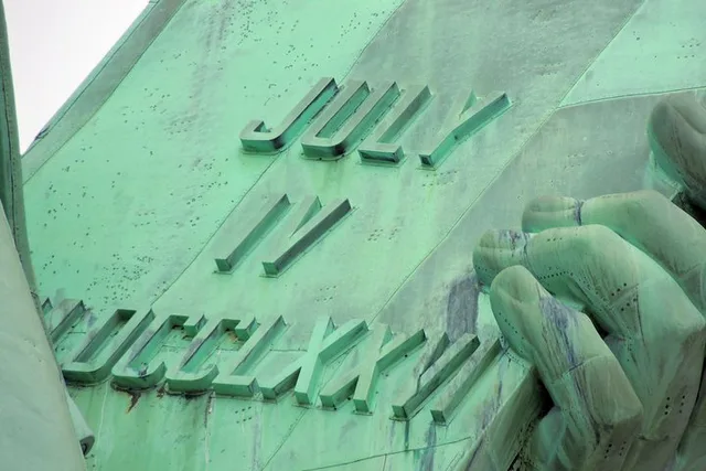 New York Statue of Liberty and Ellis Island Tour - Image 3