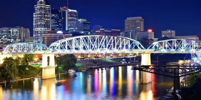Nashville City Tour with Ryman & Country Music Hall - Image 3