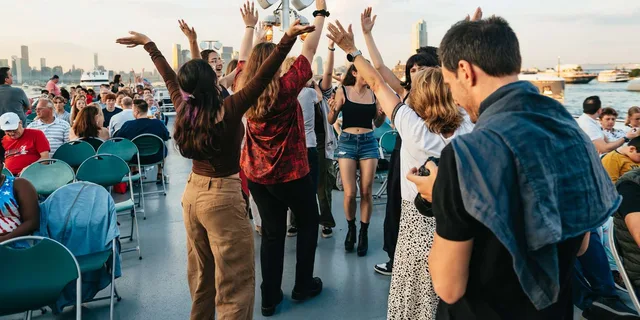 New York City Fireworks Cruise with Buffet & Drinks - Image 2