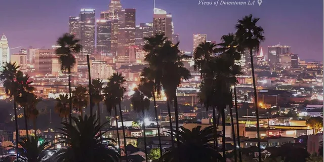 Los Angeles Hollywood Night Tour with Griffith Observatory - Image 3