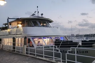 Miami NYE Yacht Party with Dinner and Fireworks