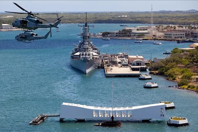 Honolulu Pearl Harbor Tour with USS Arizona and Missouri - Image 2