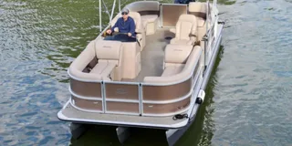 Hilton Head Pontoon Boat Rental