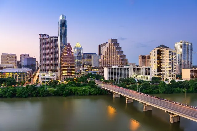 Austin Self-Guided Driving and Walking Audio Tour - Image 4