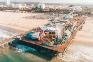 Los Angeles Helicopter Tour of the Coastline 30 min thumbnail 3