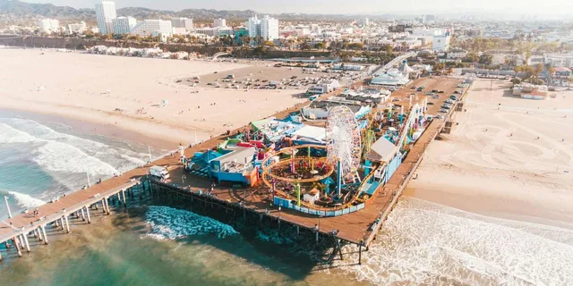 Los Angeles Helicopter Tour of the Coastline 30 min - Image 3