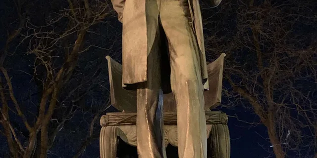 Chicago Haunted History Walking Ghost Tour - Image 2
