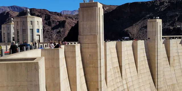 Las Vegas Hoover Dam SUV Tour - Image 5