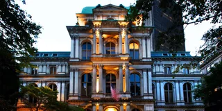 Boston Ghost Tour: Gravestones & Gunpowder 1 hr