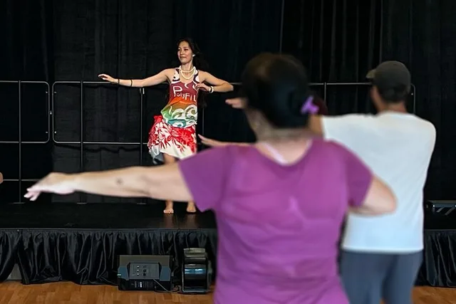 Maui Hula Dance Class for Beginners 1 hr - Image 6