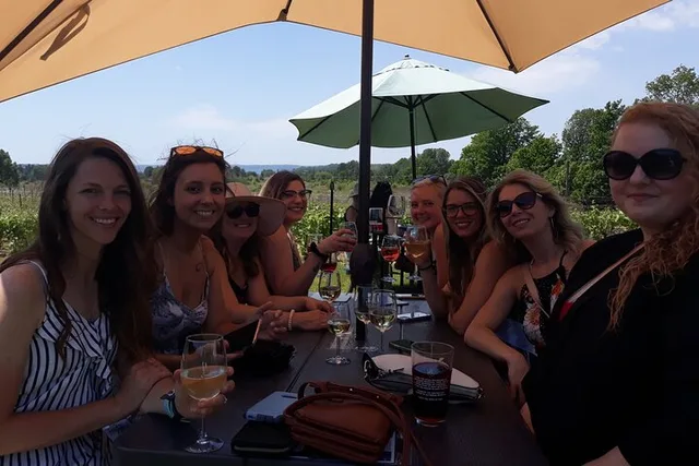 Sedona Wine Tour with Tastings and Charcuterie 4.5 hr - Image 6