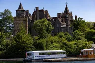 Clayton Boat Tour of Boldt Castle and Two Nations thumbnail 6