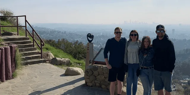 Los Angeles Hollywood Celebrity Homes Open-Air Bus Tour - Image 6