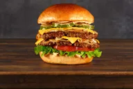 Niagara Falls Hard Rock Cafe Meal thumbnail 5