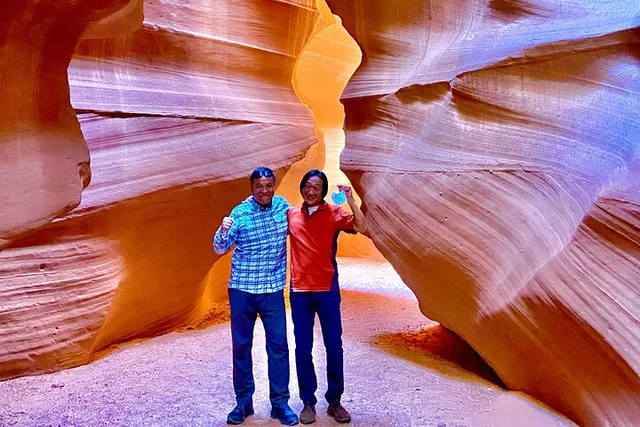 Page Upper Antelope Canyon Guided Tour - Image 5