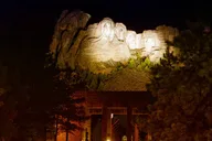 Mount Rushmore Night Ceremony Tour thumbnail 6