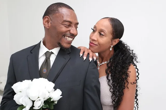 Las Vegas Quickie Wedding at Paradise Chapel - Image 6