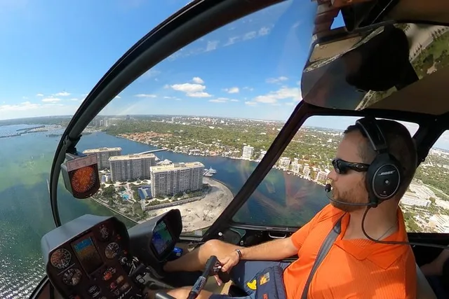 Miami Helicopter Tour for 3 Passengers - Image 4