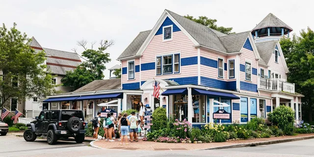 Boston Martha's Vineyard Day Trip with Optional Tour - Image 1