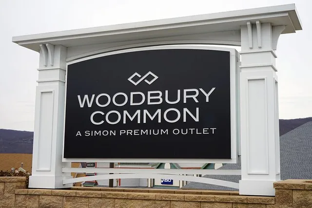 New York City Shopping Tour to Woodbury Common - Image 5