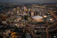 New Orleans Night Sightseeing Flight thumbnail 3