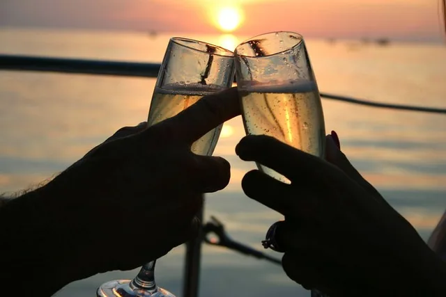 Key West Sunset Sail with Champagne and Cheese - Image 2