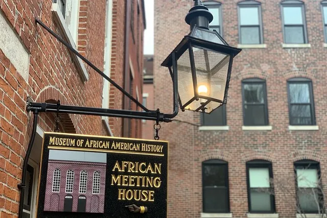 Boston Beacon Hill Underground Railroad Walking Tour - Image 1